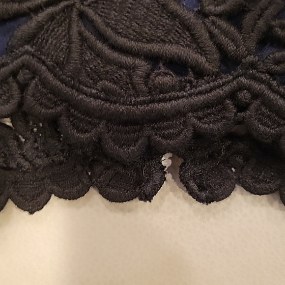 ELIE TAHARI BLACK LACE SKIRT - Picture 6 of 6